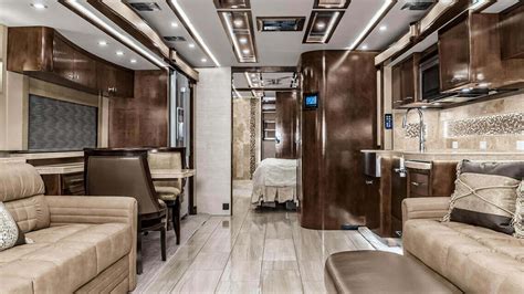 luxury motorhome manufacturers.